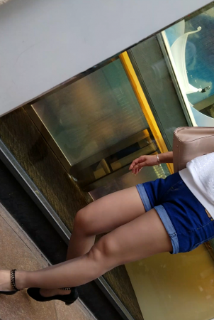 ��SIţ�к�ɫ�߸�-��ʦ����-www.jiepaids.com