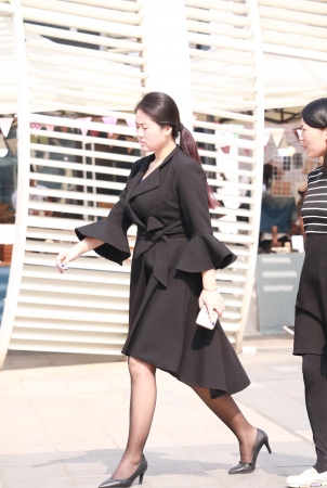 ����ӳ�����ļ���0075�������غ����XIONG SI �� ��TUI�߸�-��ʦ����-www.jiepaids.com