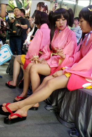 ��TUI�ͷ�cosplay-��ʦ����-www.jiepaids.com