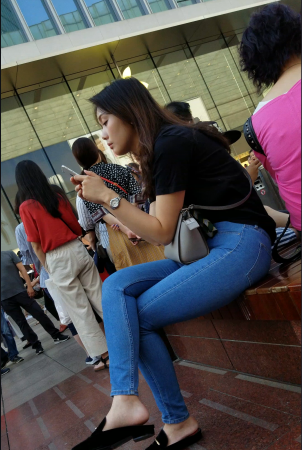 ����JIN SHENţ������Ů