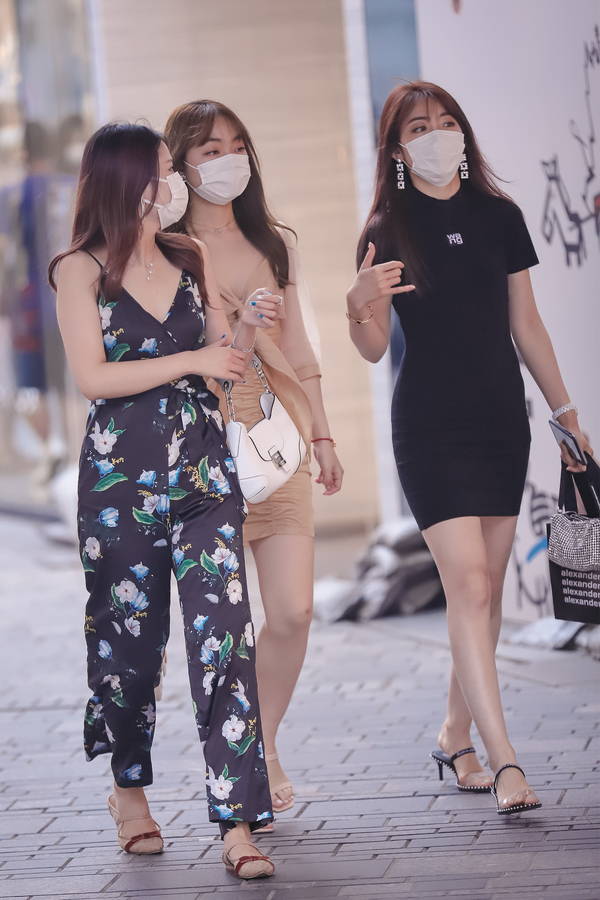 1.27����Ů��һ̨Ϸ-��ʦ����-www.jiepaids.com