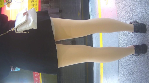 ����140����˿����С��㣨2��34�룩