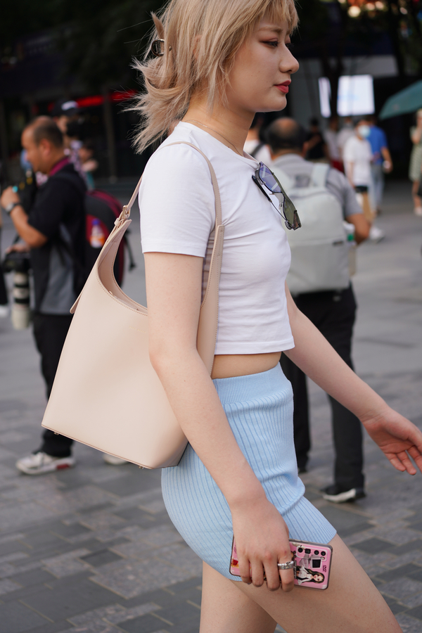 �������Ӱ��20240410��ɫ��������ȹ-��ʦ����-www.jiepaids.com