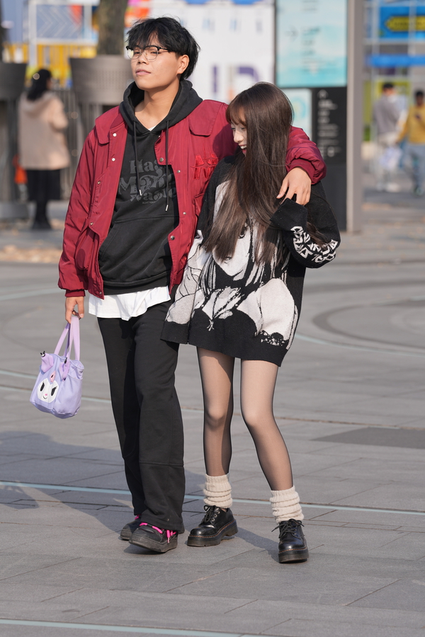 ��˿������2024.12.3��˿��͸��