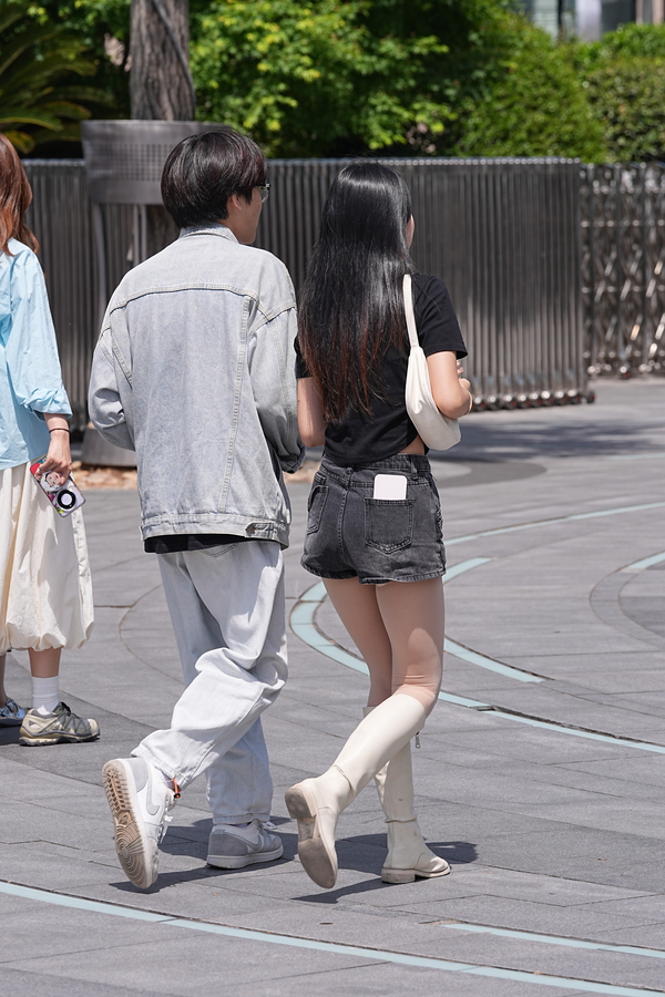 ��˿������2025.8.27��˿�׳�ѥ