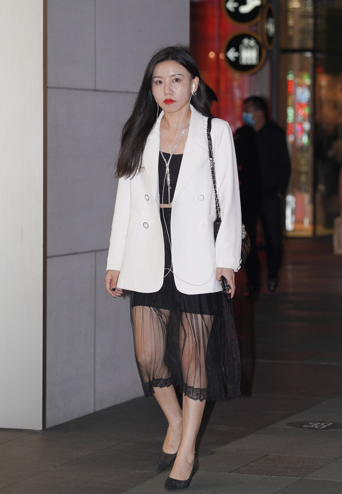 ����Ů��