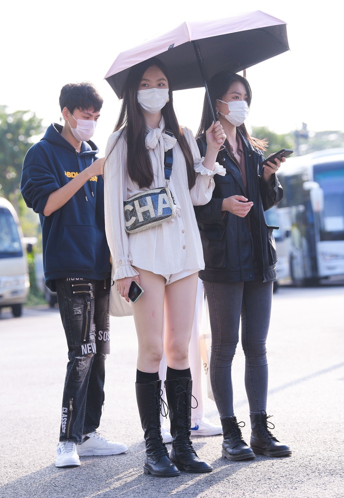 211025-25+44 /����Ů��