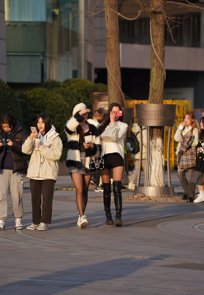 �������硿�������Ⱥ�˹